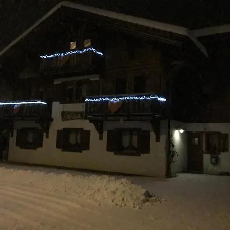 Chalet Manava Bed & Breakfast *